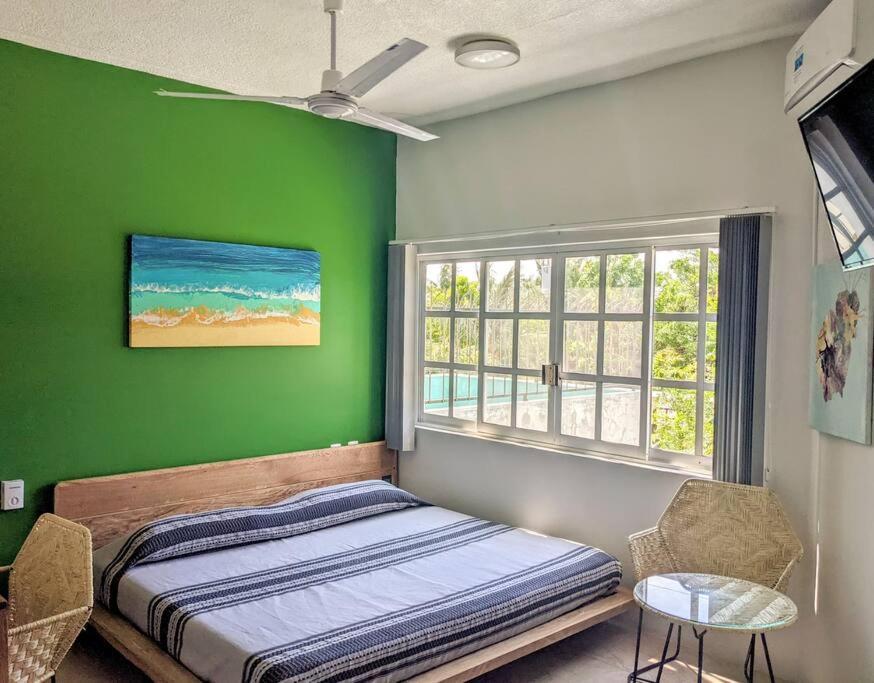 Studio -Trees At Mikasa- Near Beach, Pool, Fast Wifi, Ac & King Bed بويرتو إسكونديدو المظهر الخارجي الصورة